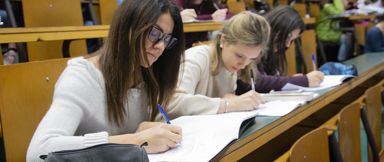 studentesse in aula